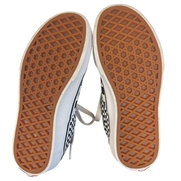 GUC Vans youth skateboard sneakers, checkered, black and white, size 1 youth - Picture 8 of 10